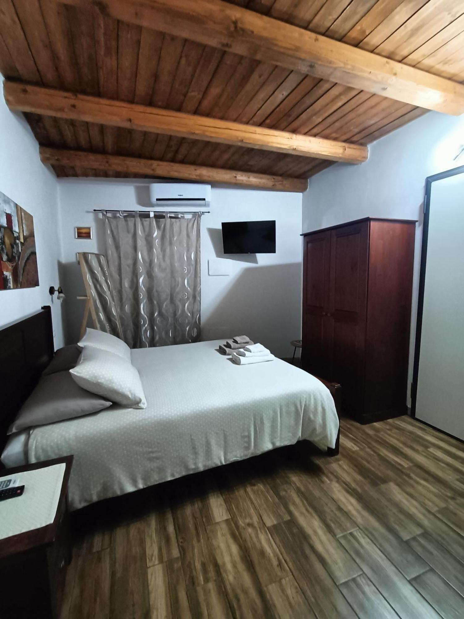 Bed And Breakfast Raggio Di Sole Іглесіас Екстер'єр фото